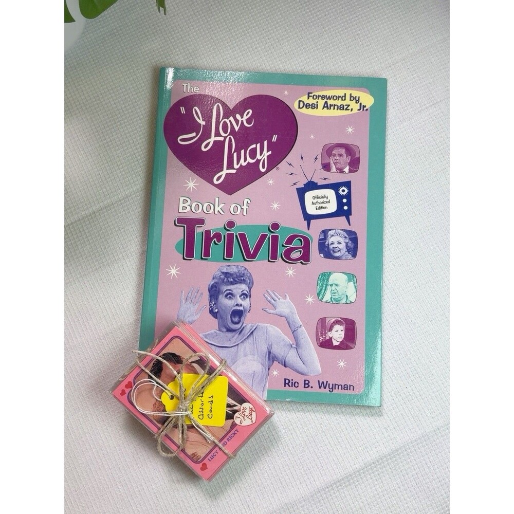 I Love Lucy Book of Trivia Ric Wyman 2001 Desi Arnaz Jr Lucille Ball + Cards